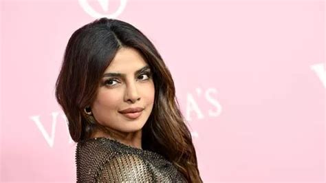 priyanka chopra desnuda|Priyanka Chopra stuns in completely see